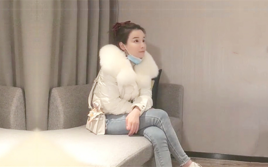 情商堪忧机车女 警惕性高 被女怼语无伦次激烈争吵被官方强制封号 扬言要找人弄这个女的